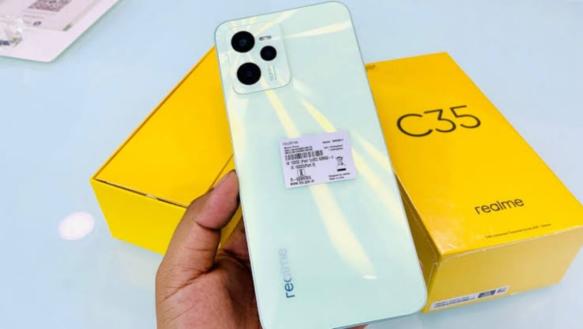 Realme C35